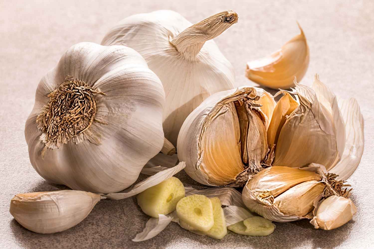 Advantages and disadvantages of Garlic