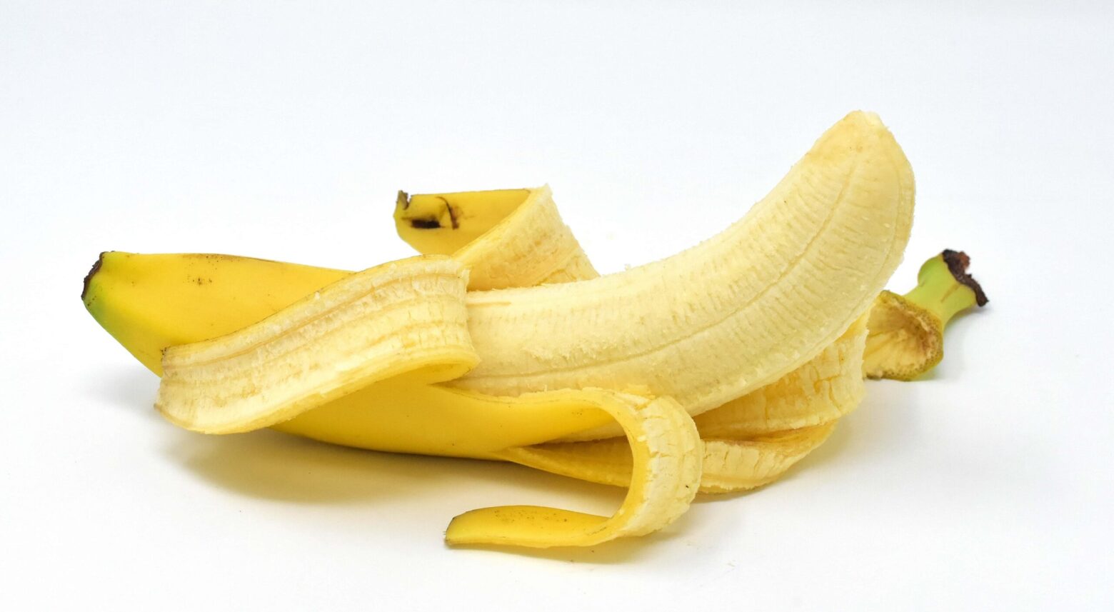 ADVANTAGES AND DISADVANTAGES OF BANANA